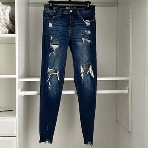 KanCan distressed skinny jeans